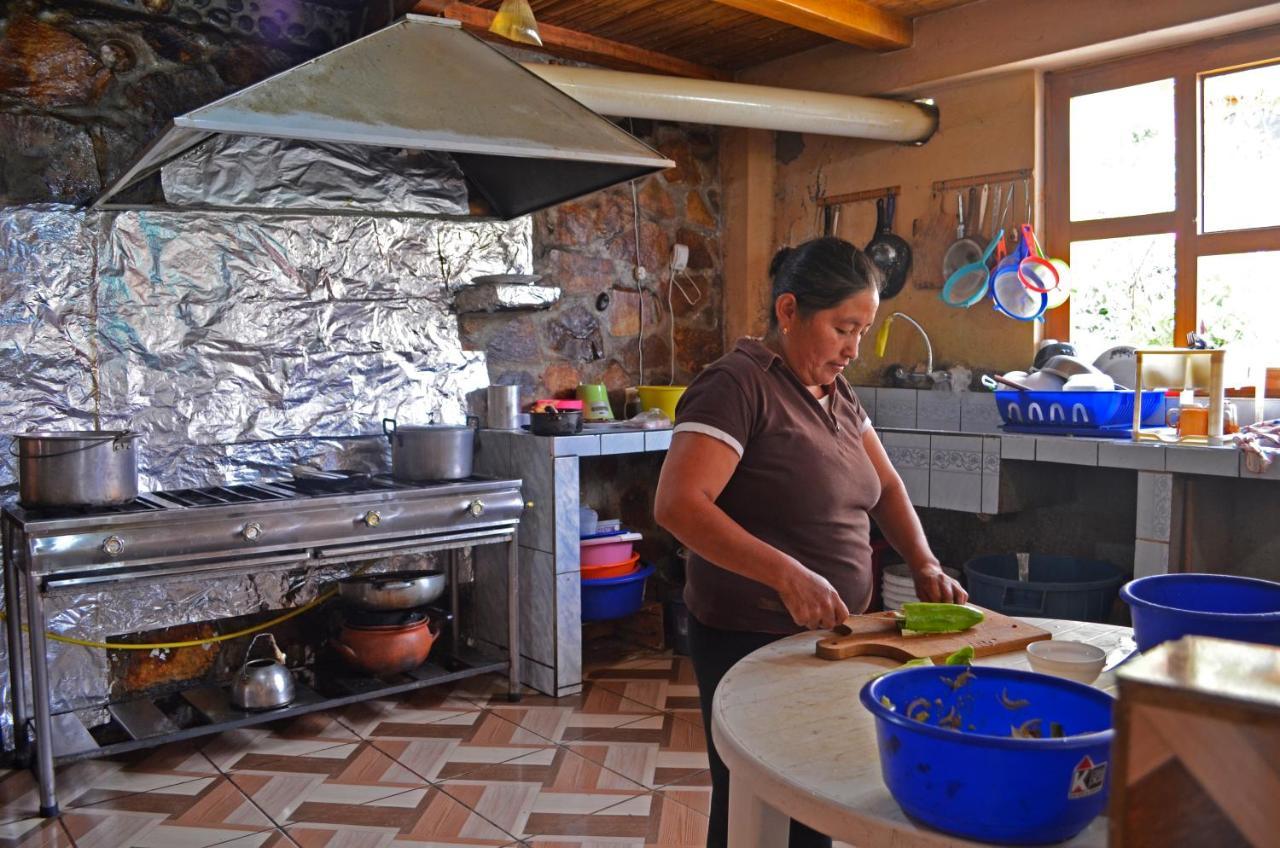 Hostal Dona Clarita & Vegetarian Food Chugchilán Extérieur photo